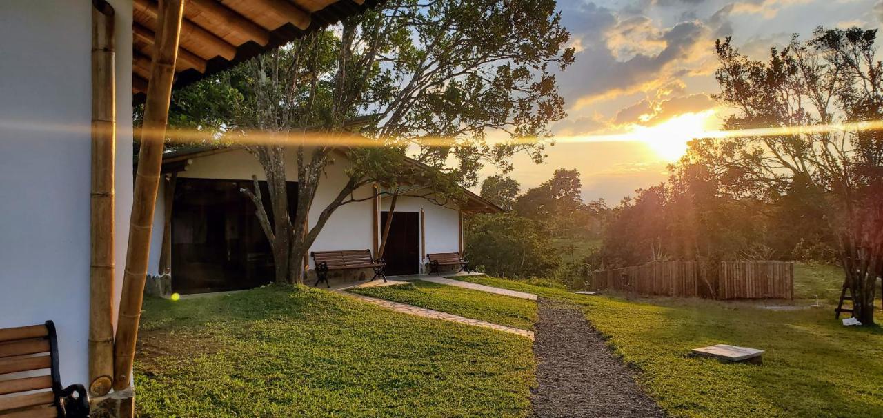 Ecohotel Alma Calarcá 外观 照片